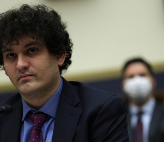 Report: Before the Bankruptcy Filing, FTX Co-Founder SBF Was Told by Crypto Execs to ‘Stop Trying to Depeg Stablecoins’ report:-before-the-bankruptcy-filing,-ftx-co-founder-sbf-was-told-by-crypto-execs-to-‘stop-trying-to-depeg-stablecoins’