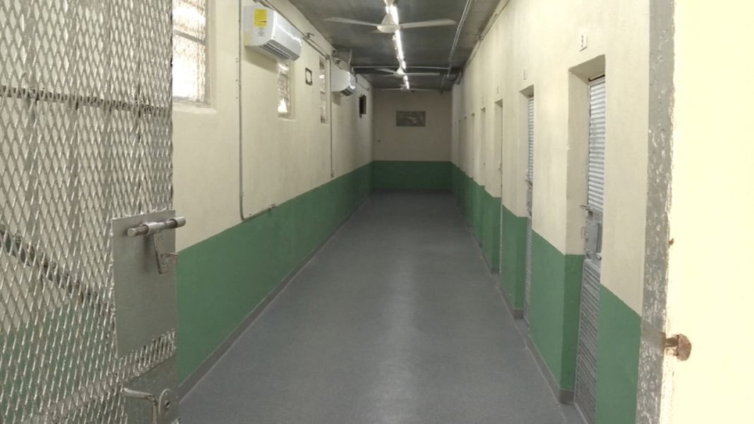 bahamas-corrections-commissioner-says-ftx-co-founder-bankman-fried-is-in-‘good-spirits’-in-the-prison-sick-bay