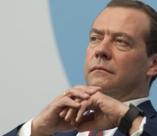 Dollar Loses to Digital Currencies in 2023, Former Russian President Medvedev Says dollar-loses-to-digital-currencies-in-2023,-former-russian-president-medvedev-says