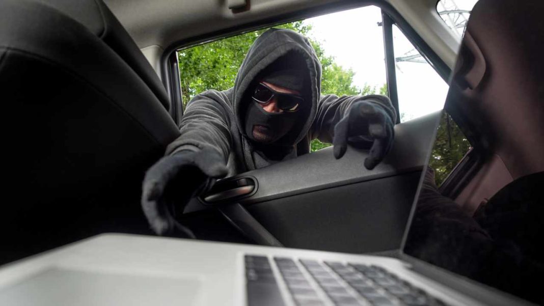 man-pleads-guilty-to-stealing-bitcoin-‘seized’-by-us-government