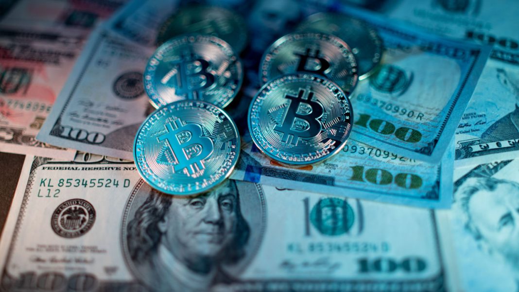 bitcoin,-ethereum-technical-analysis:-btc,-eth-consolidate-ahead-of-us-gdp,-consumer-sentiment-data