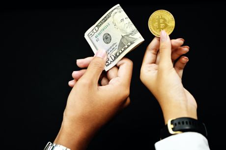 these-bitcoin-holders-have-bought-almost-$2-billion-in-last-6-weeks:-data
